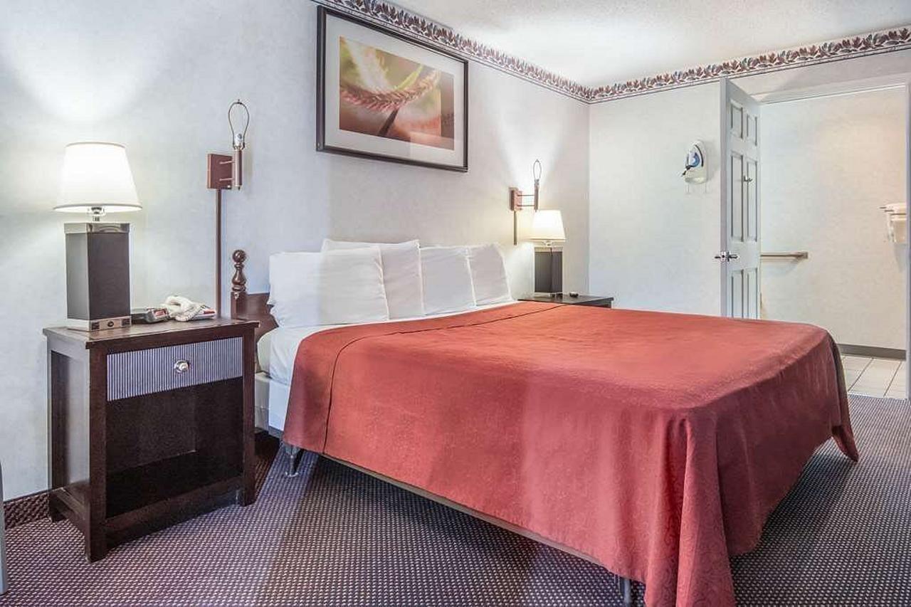 Econo Lodge Inn & Suites Sweetwater I-20 Eksteriør billede