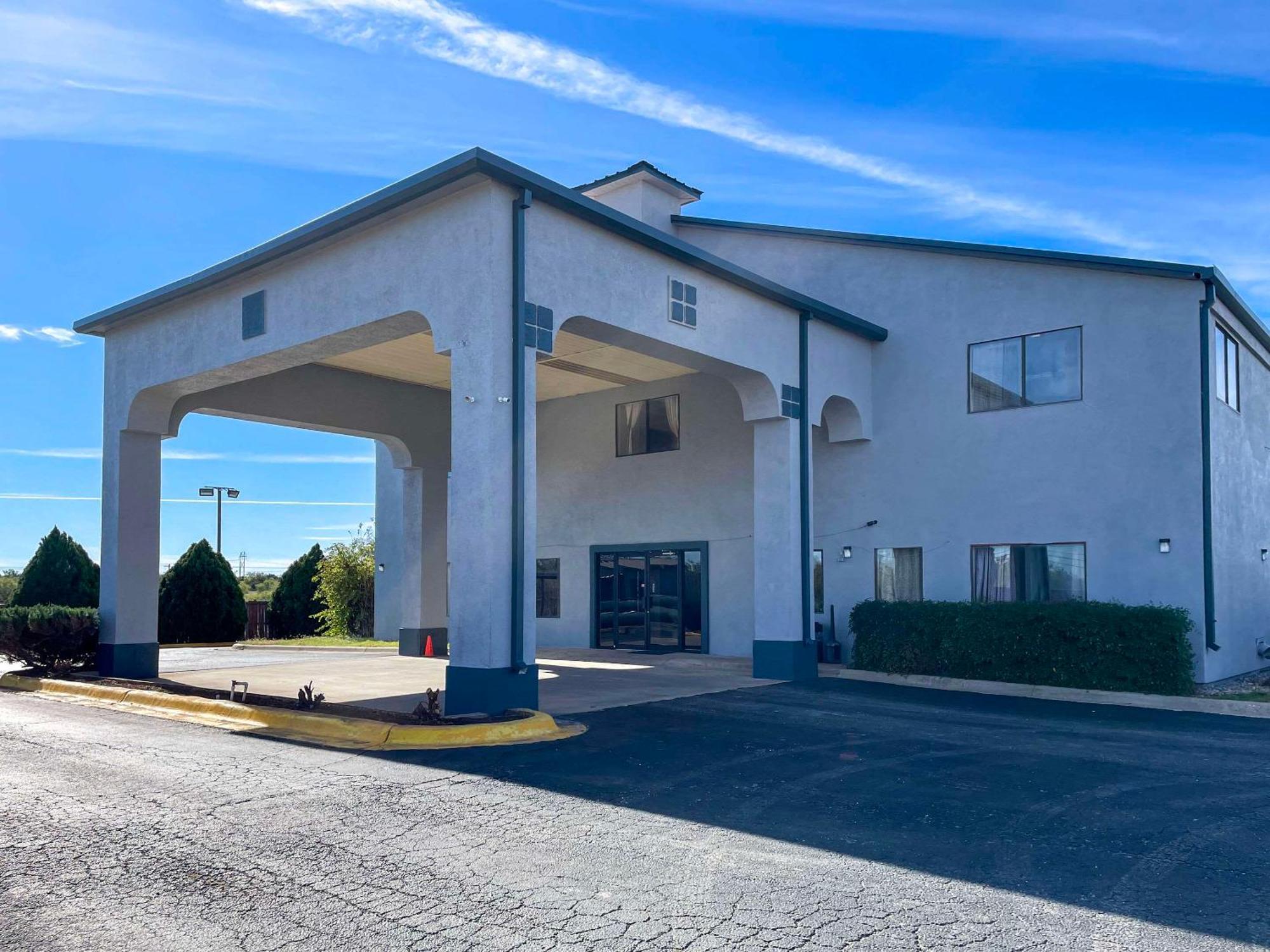 Econo Lodge Inn & Suites Sweetwater I-20 Eksteriør billede